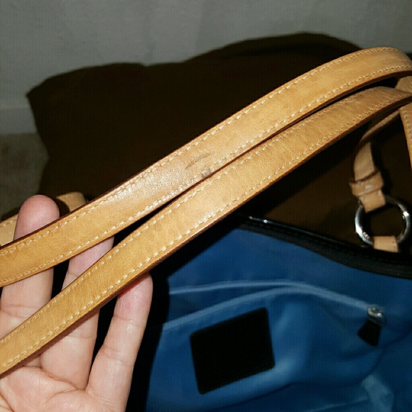 Coach - Picture 4 of 5